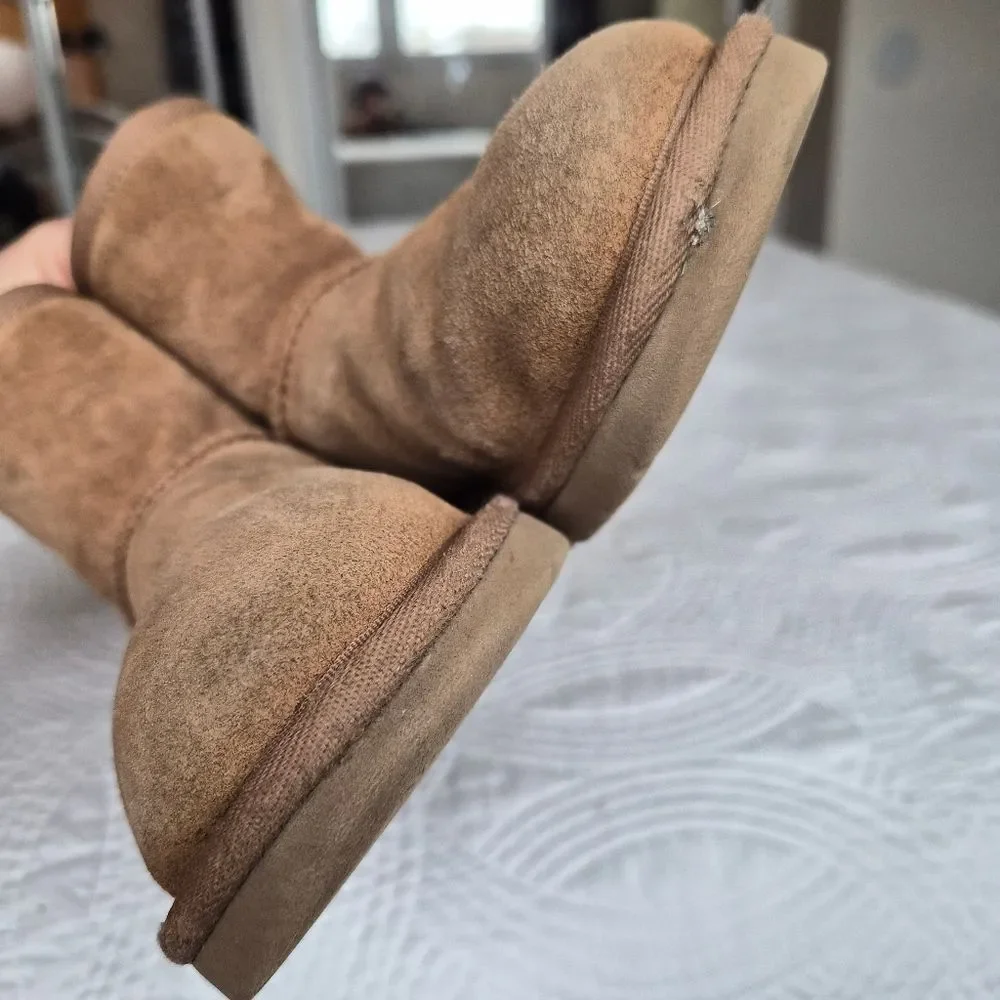 UGG overall fair